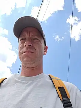 Snapshot of svenpfeifer chatting on 10, 7, 2026 svenpfeifer online show from 10, 7, 2026
