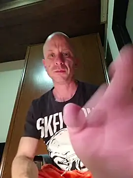 Snapshot of svenpfeifer chatting on 11, 7, 2026 svenpfeifer online show from 11, 7, 2026