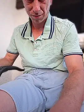 Snapshot of svenpfeifer chatting on 17, 7, 2026 svenpfeifer online show from 17, 7, 2026