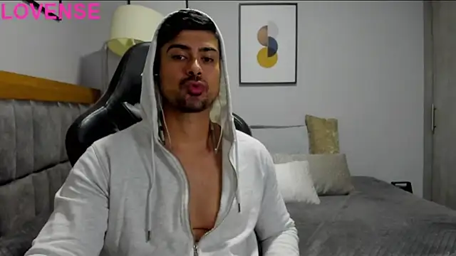 Dante Storm online show from 4, 10, 2025