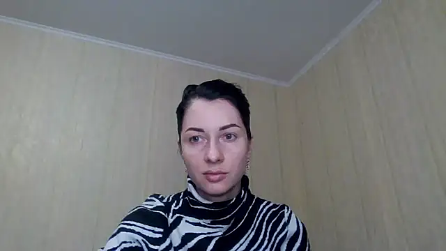 Snapshot of _Black-Panther_ chatting on 28, 9, 2025 Black-Panther online show from 28, 9, 2025