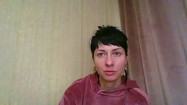 Snapshot of _Black-Panther_ chatting on 9, 11, 2025 Black-Panther online show from 9, 11, 2025