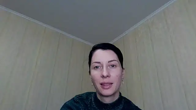 Snapshot of _Black-Panther_ chatting on 12, 9, 2025 Black-Panther online show from 12, 9, 2025