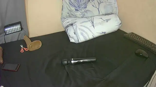 XhosaBoobs4U online show from 17, 10, 2025