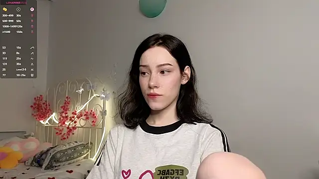 Snapshot of glamourr chatting on 4, 7, 2026 glamourr online show from 4, 7, 2026