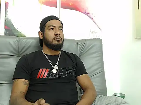 Snapshot of BladeFoxxx1 chatting on 22, 11, 2025 BladeFoxxx1 online show from 22, 11, 2025