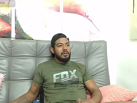 Snapshot of BladeFoxxx1 chatting on 4, 10, 2025 BladeFoxxx1 online show from 4, 10, 2025