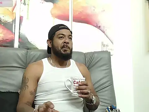 Snapshot of BladeFoxxx1 chatting on 28, 11, 2025 BladeFoxxx1 online show from 28, 11, 2025