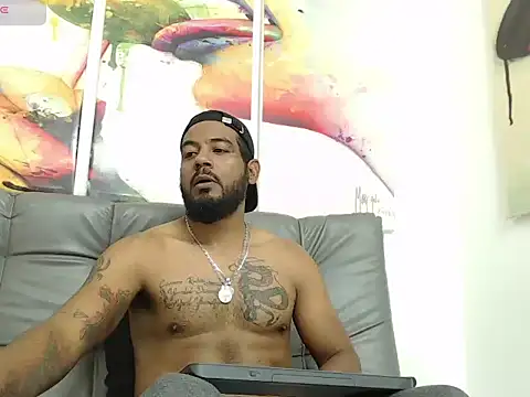 Snapshot of BladeFoxxx1 chatting on 25, 11, 2025 BladeFoxxx1 online show from 25, 11, 2025