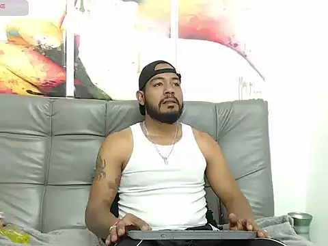 Snapshot of BladeFoxxx1 chatting on 27, 10, 2025 BladeFoxxx1 online show from 27, 10, 2025