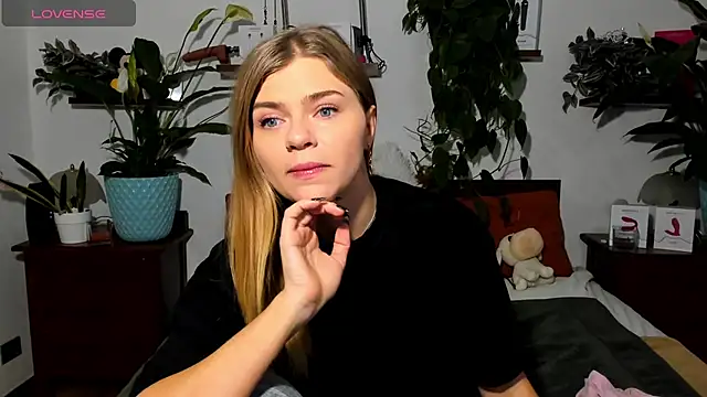 HaleyReedme online show from 26, 11, 2025