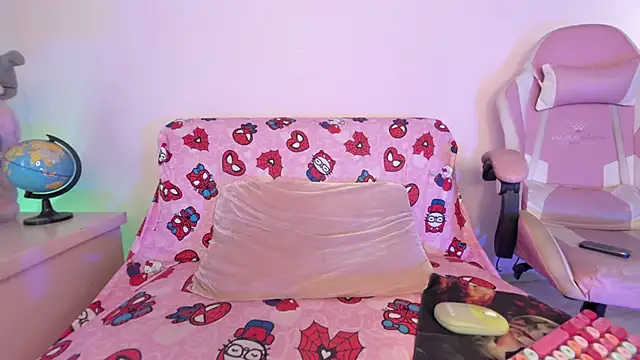 kitty-kryss online show from 6, 6, 2026