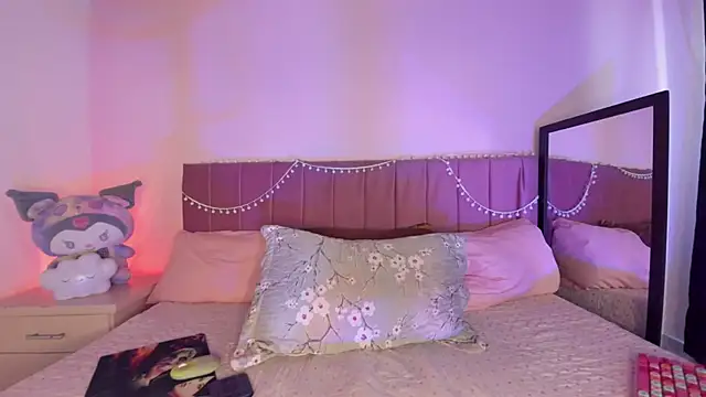 kitty-kryss online show from 28, 10, 2025