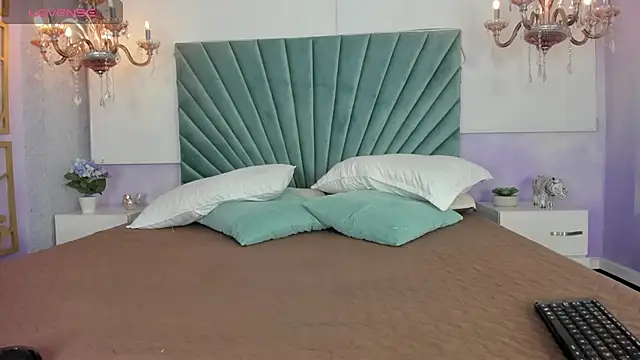 JulietSofia online show from 16, 12, 2025