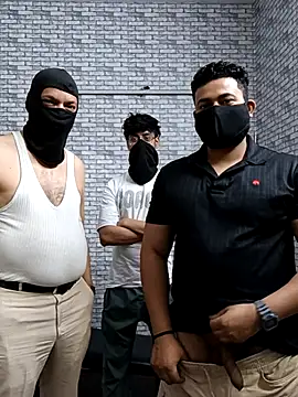 sumitsharma72 online show from 14, 4, 2026