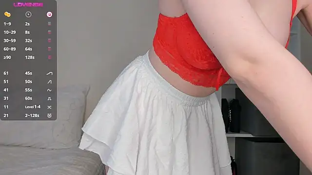 Strawberry Deli online show from 28, 4, 2026