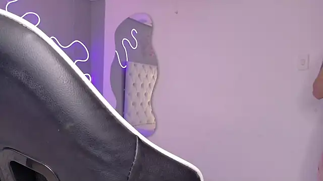 natasha  black online show from 11, 1, 2026