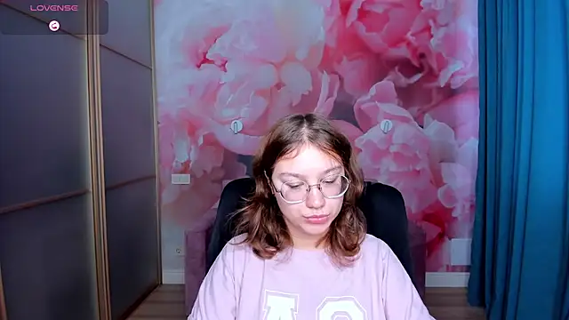 AngelinaLow online show from 3, 11, 2025