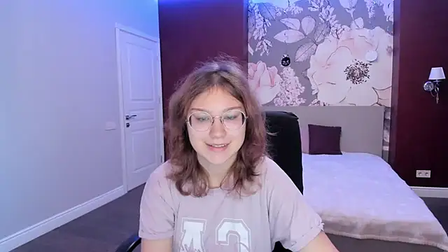 AngelinaLow online show from 22, 11, 2025