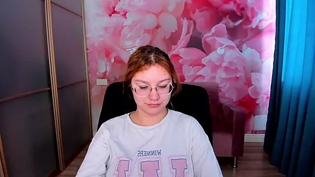 AngelinaLow online show from 22, 2, 2026