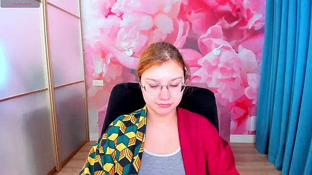 AngelinaLow online show from 13, 2, 2026