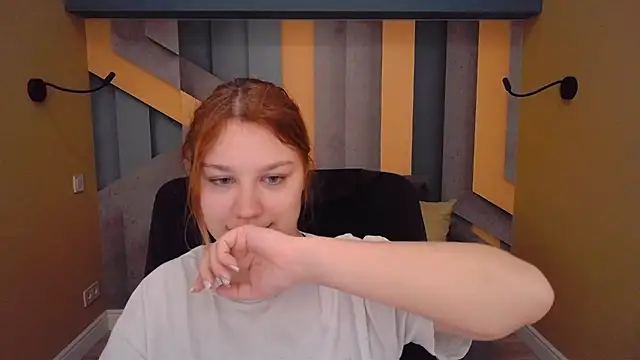 AngelinaLow online show from 27, 4, 2026