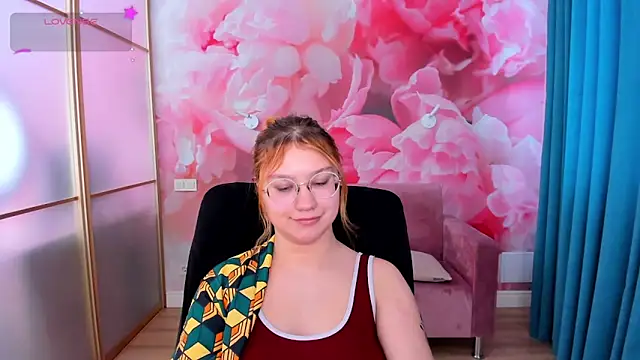 AngelinaLow online show from 8, 2, 2026