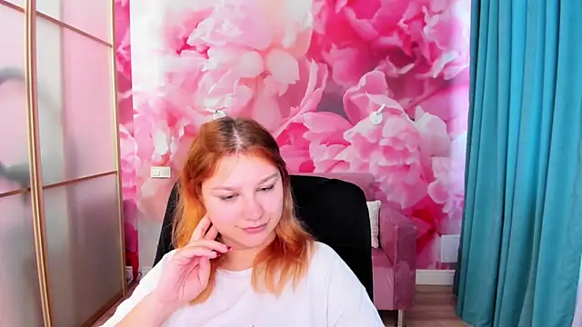 AngelinaLow online show from 18, 5, 2026