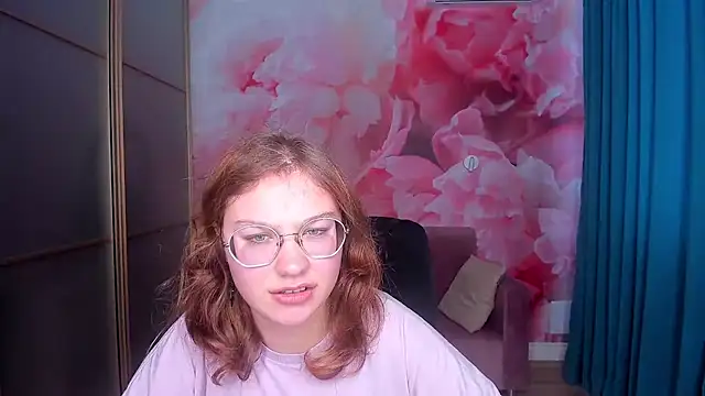 AngelinaLow online show from 18, 11, 2025