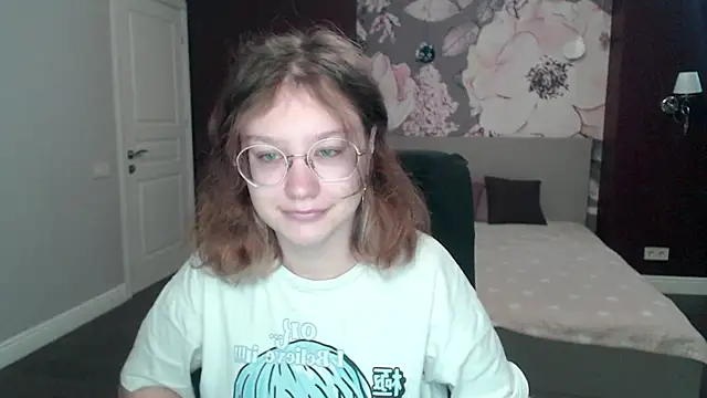 AngelinaLow online show from 18, 3, 2025