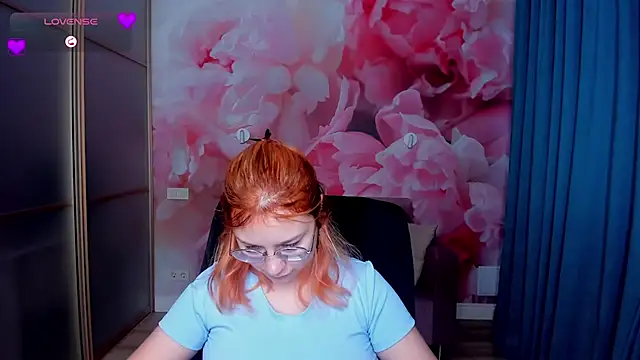 AngelinaLow online show from 28, 11, 2025