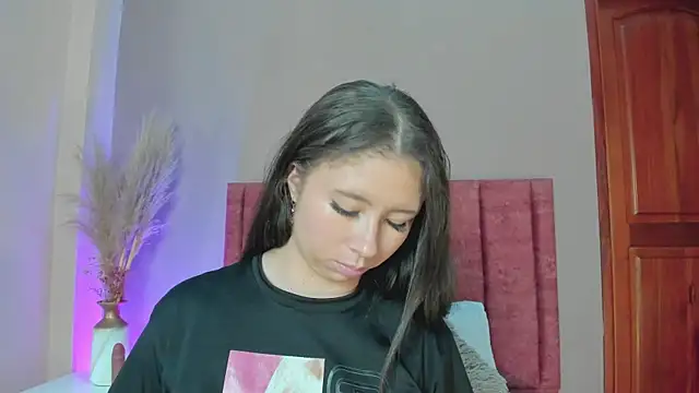 BeckyVidal online show from 7, 11, 2025