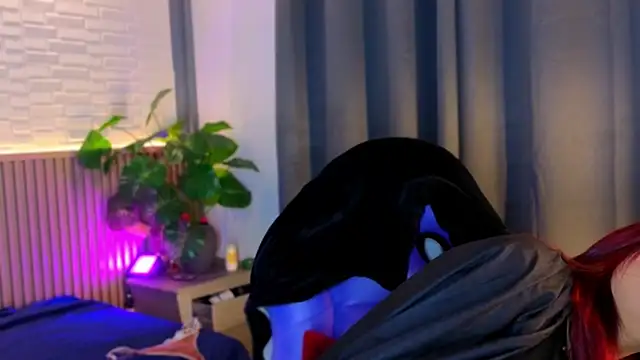 TiffanyWalk online show from 14, 11, 2025