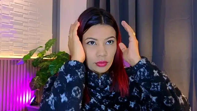 TiffanyWalk online show from 10, 11, 2025