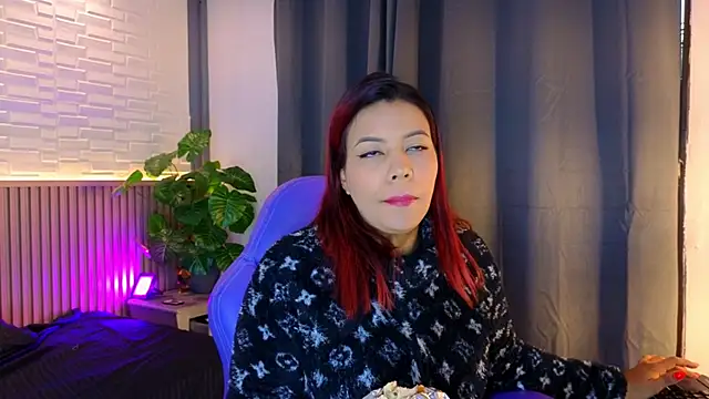 TiffanyWalk online show from 6, 11, 2025