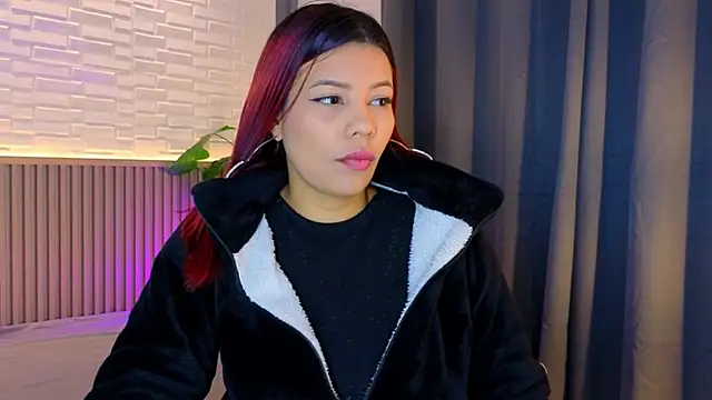 TiffanyWalk online show from 11, 11, 2025