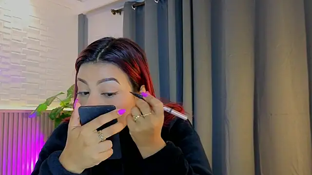 TiffanyWalk online show from 18, 10, 2025