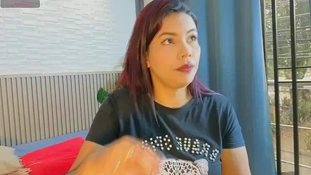 TiffanyWalk online show from 16, 4, 2026