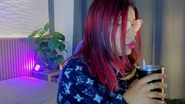 TiffanyWalk online show from 10, 10, 2025