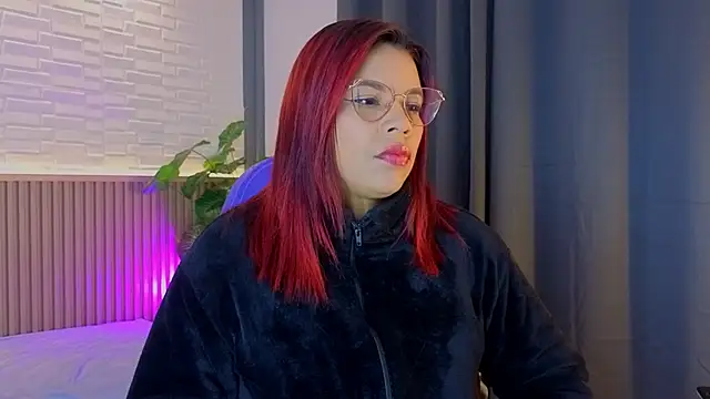 TiffanyWalk online show from 16, 10, 2025