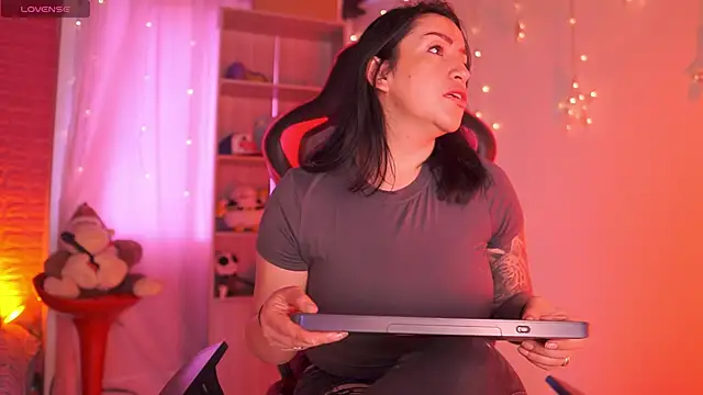 Madison Mayer online show from 25, 2, 2026