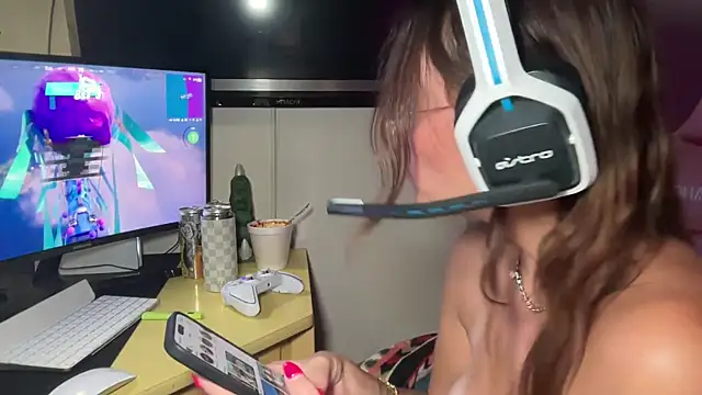 SpaceCowWhore online show from 29, 9, 2025