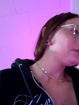 SpaceCowWhore online show from 1, 10, 2025