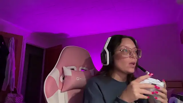 SpaceCowWhore online show from 21, 9, 2025