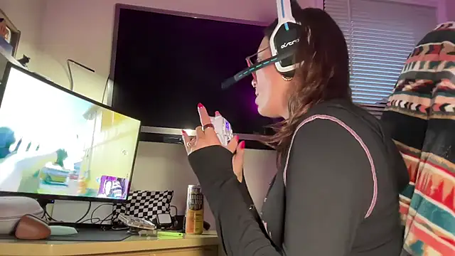 SpaceCowWhore online show from 9, 9, 2025