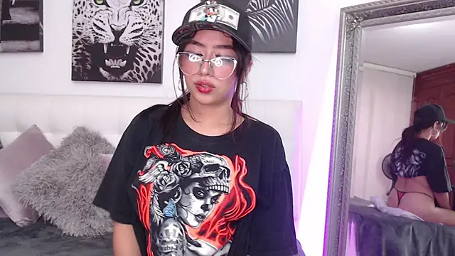 sophie-carter online show from 22, 3, 2025