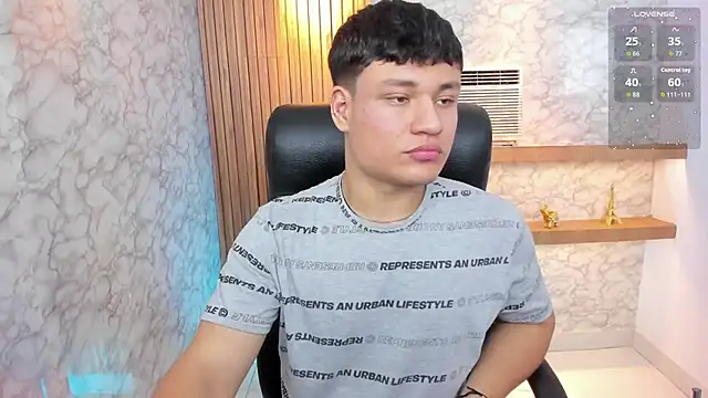 AndrewPeach  online show from 8, 9, 2025