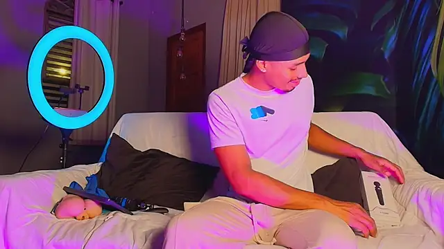 LiamByrne online show from 18, 12, 2025