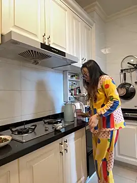 aa520uv online show from 18, 11, 2025