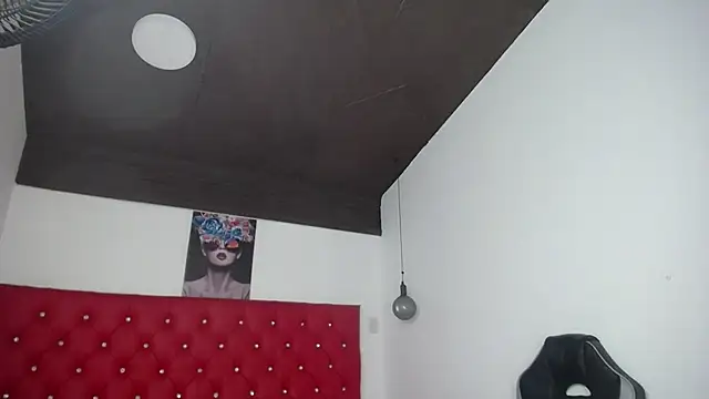 kriss sweetboobs10 online show from 15, 5, 2026